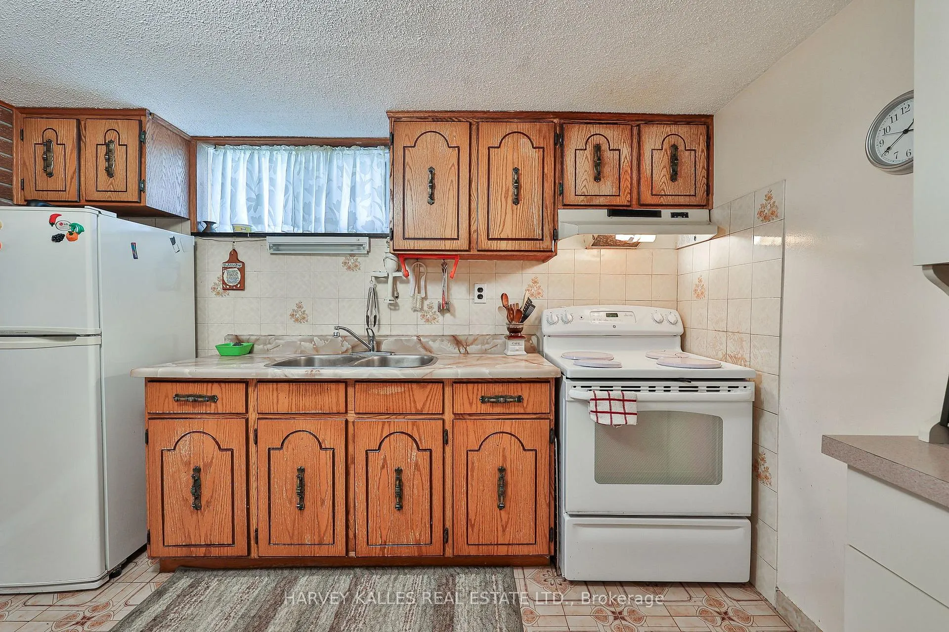 Photo 33 of 16 Jocada Road, North York, Maple Leaf — HOMEH