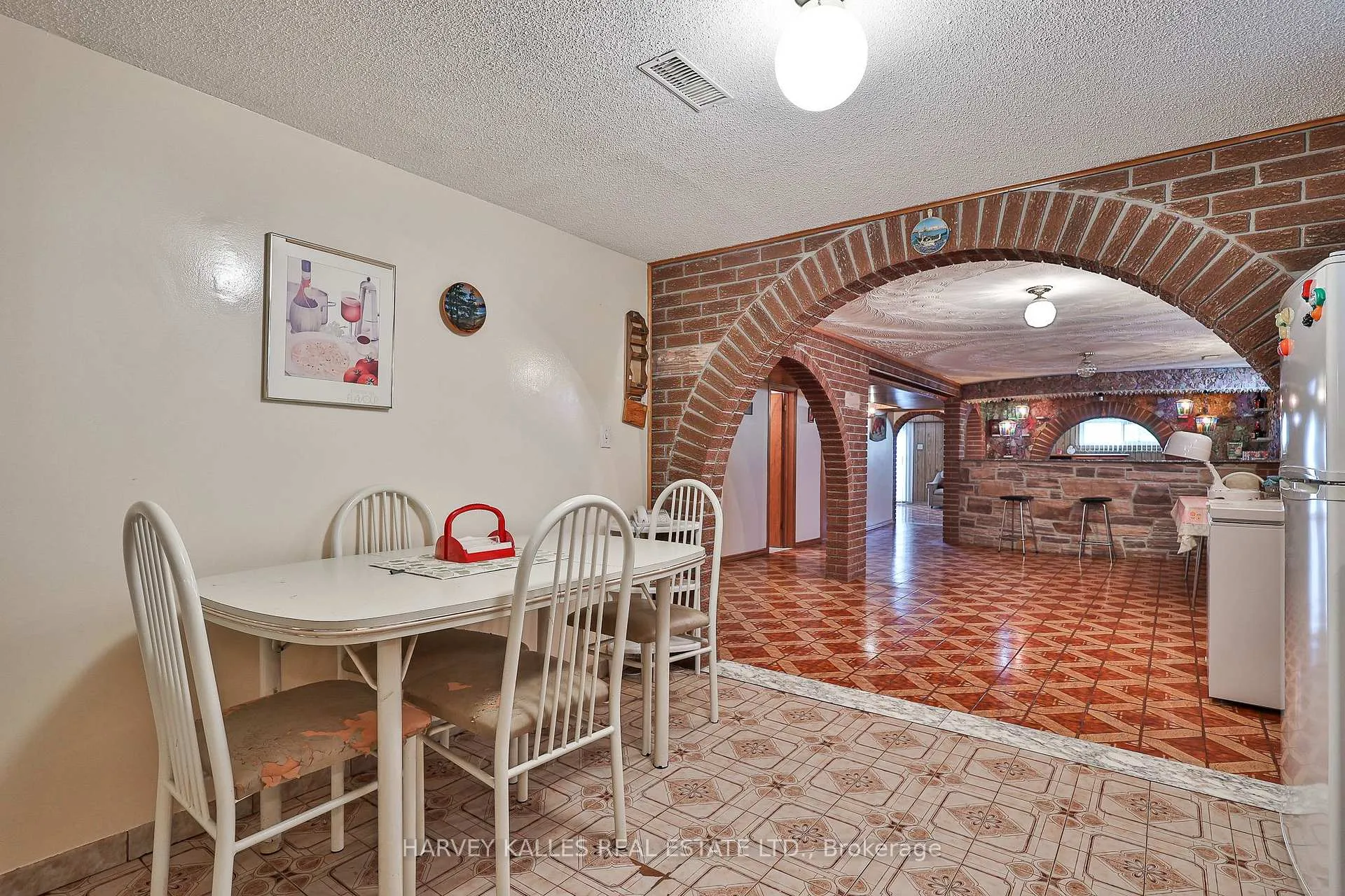 Photo 34 of 16 Jocada Road, North York, Maple Leaf — HOMEH