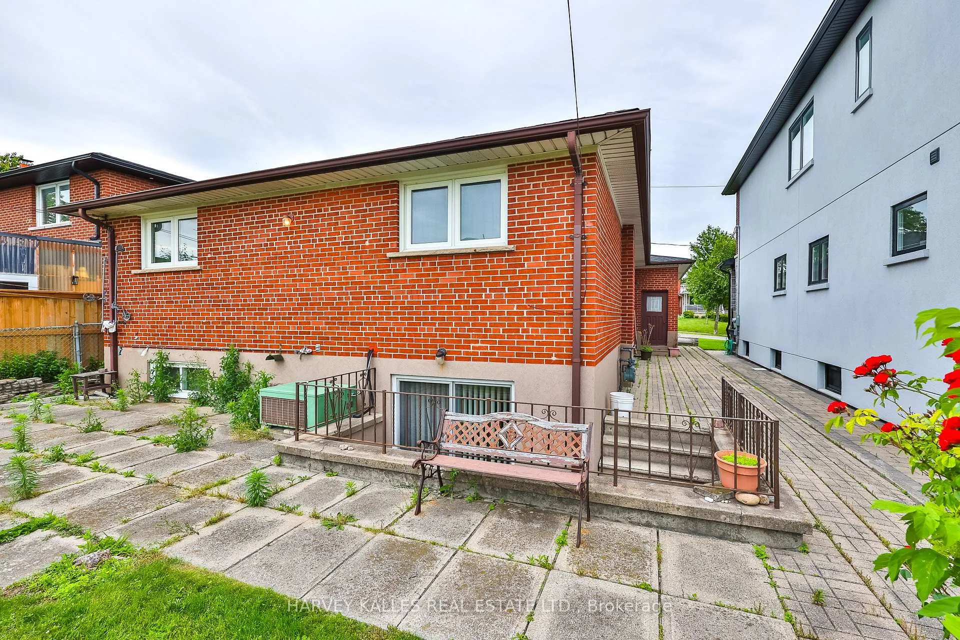 Photo 39 of 16 Jocada Road, North York, Maple Leaf — HOMEH