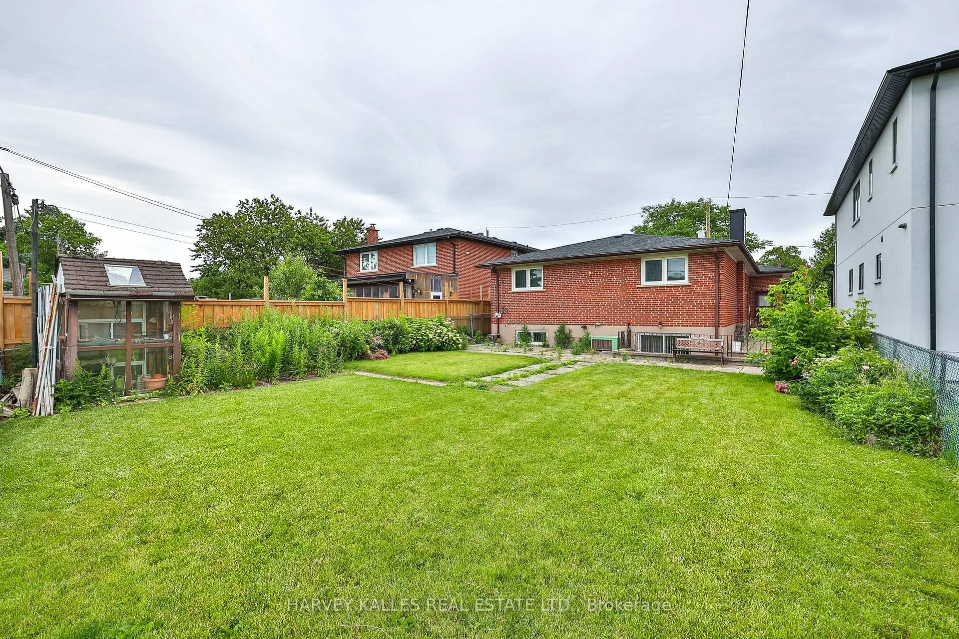 Photo 41 of 16 Jocada Road, North York, Maple Leaf — HOMEH