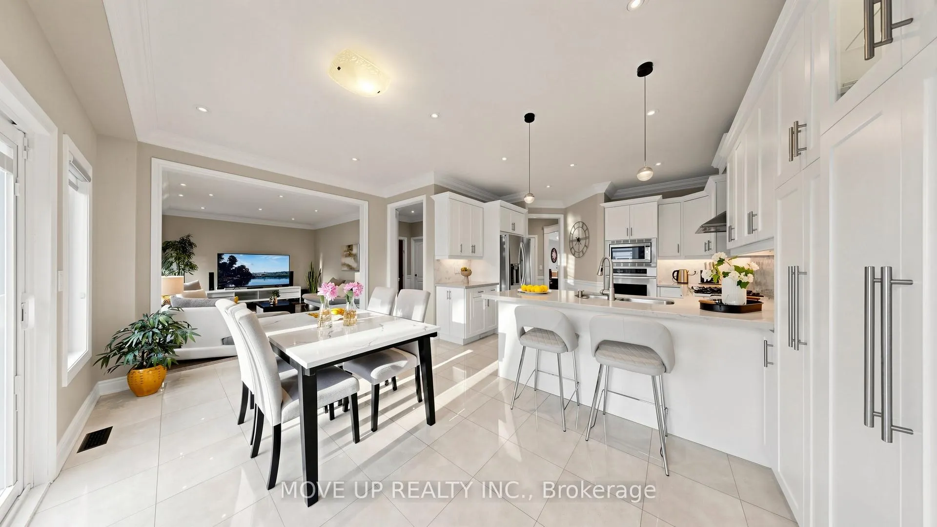 Photo 11 of 89 Chagall Drive, Vaughan, Patterson — HOMEH