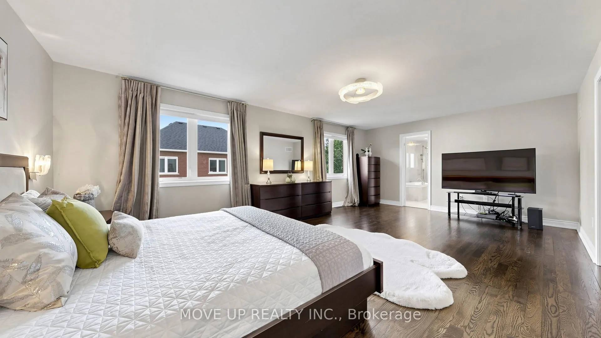 Photo 26 of 89 Chagall Drive, Vaughan, Patterson — HOMEH