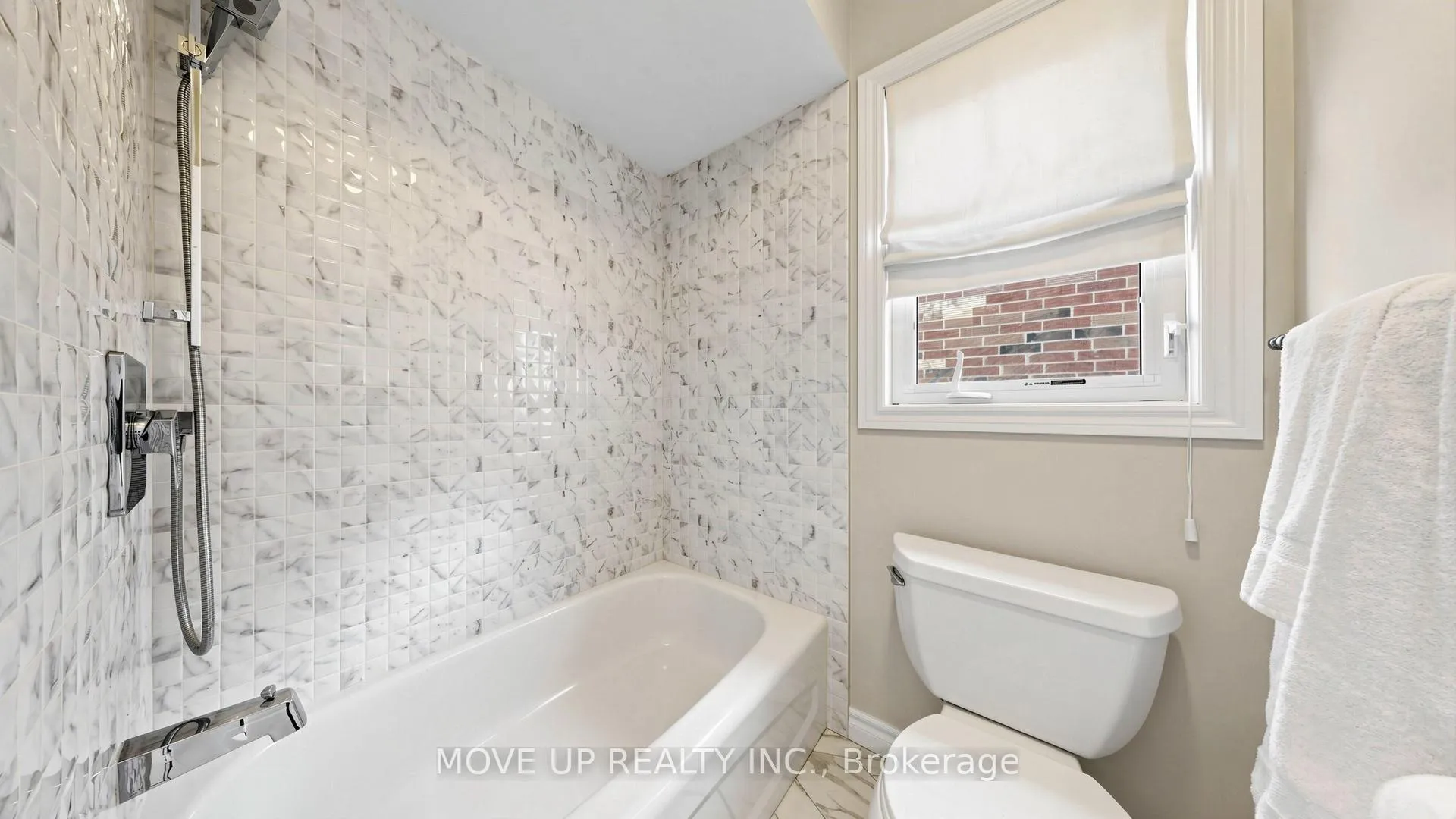 Photo 37 of 89 Chagall Drive, Vaughan, Patterson — HOMEH