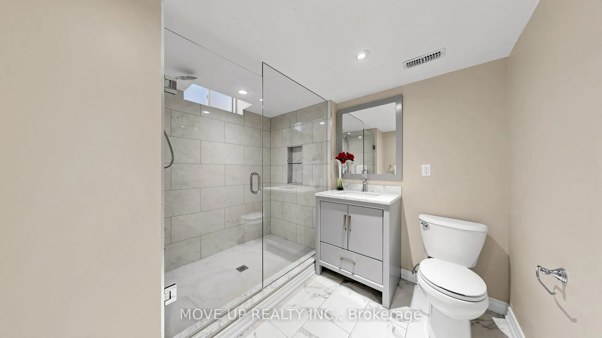 Photo 44 of 89 Chagall Drive, Vaughan, Patterson — HOMEH