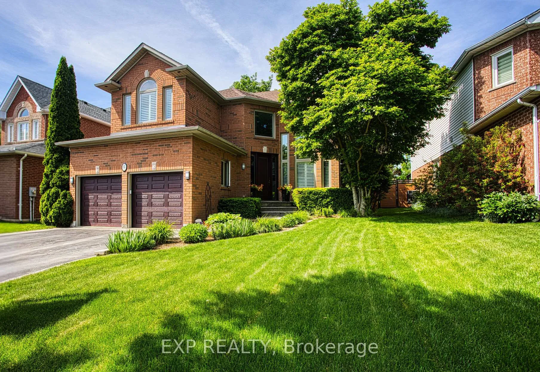 Photo 2 of 5 Shetland Drive, Hamilton, Waterdown — HOMEH