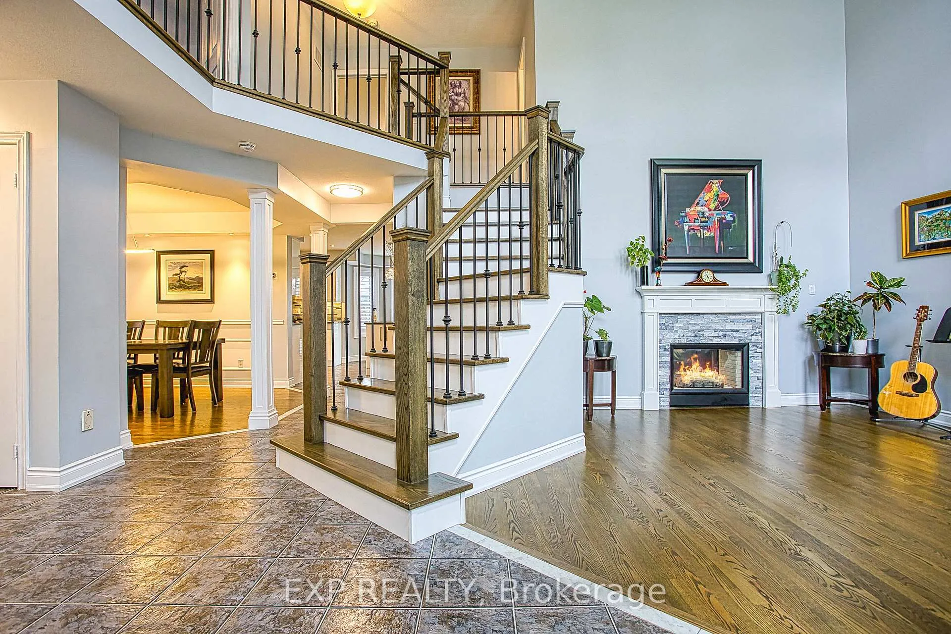 Photo 3 of 5 Shetland Drive, Hamilton, Waterdown — HOMEH