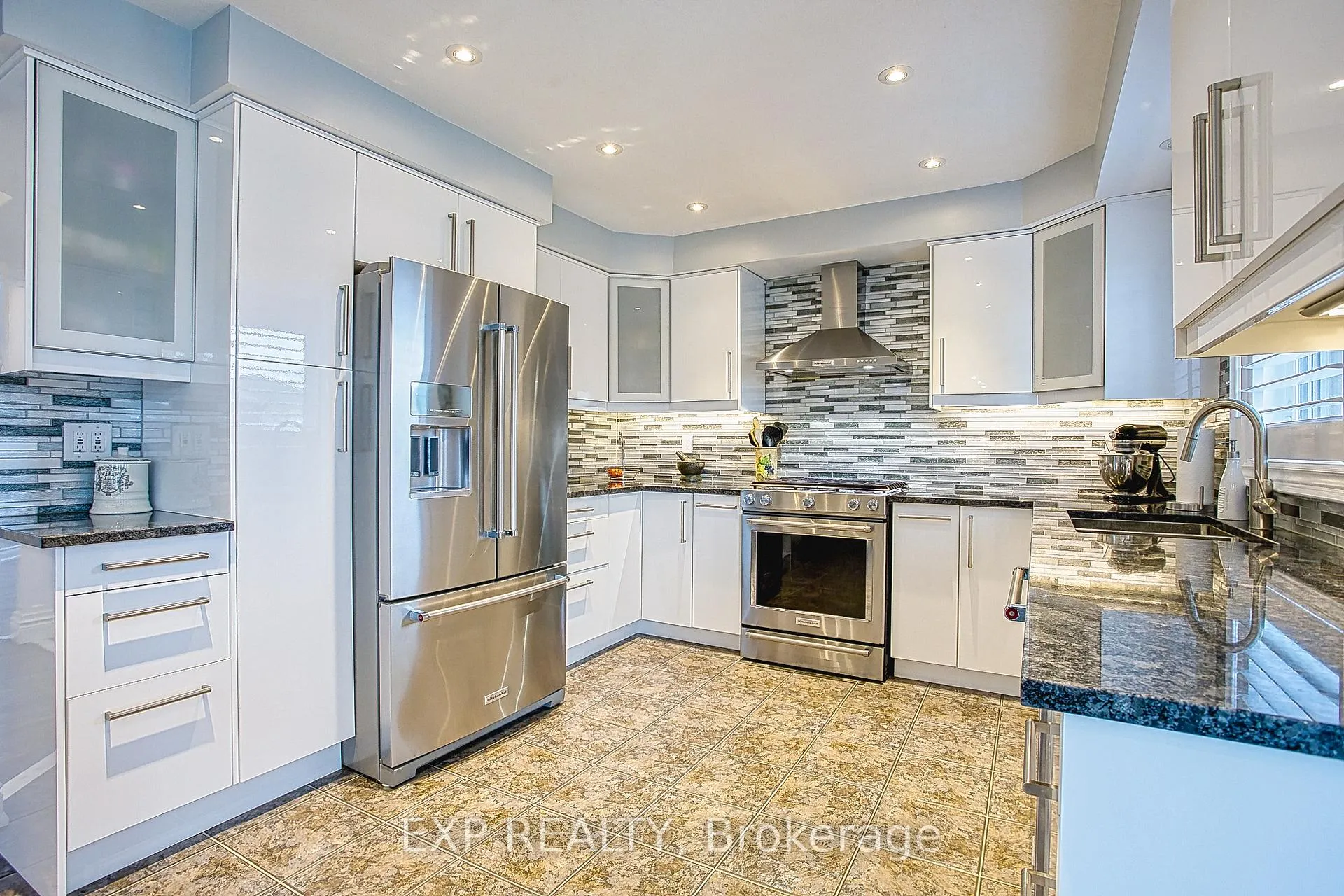 Photo 9 of 5 Shetland Drive, Hamilton, Waterdown — HOMEH