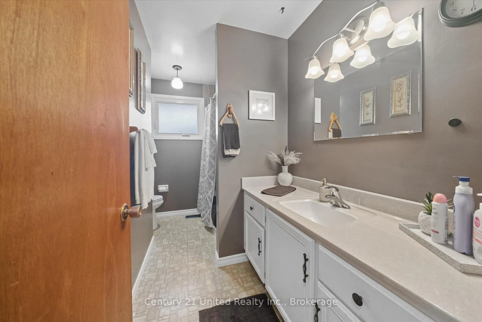 Photo 20 of 1824 Mapleridge Drive, Peterborough, Monaghan Ward 2 — HOMEH