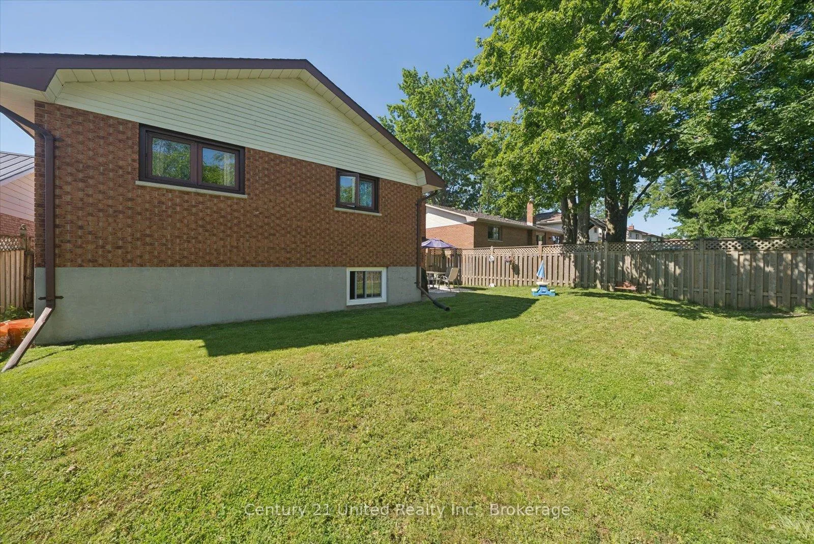 Photo 39 of 1824 Mapleridge Drive, Peterborough, Monaghan Ward 2 — HOMEH