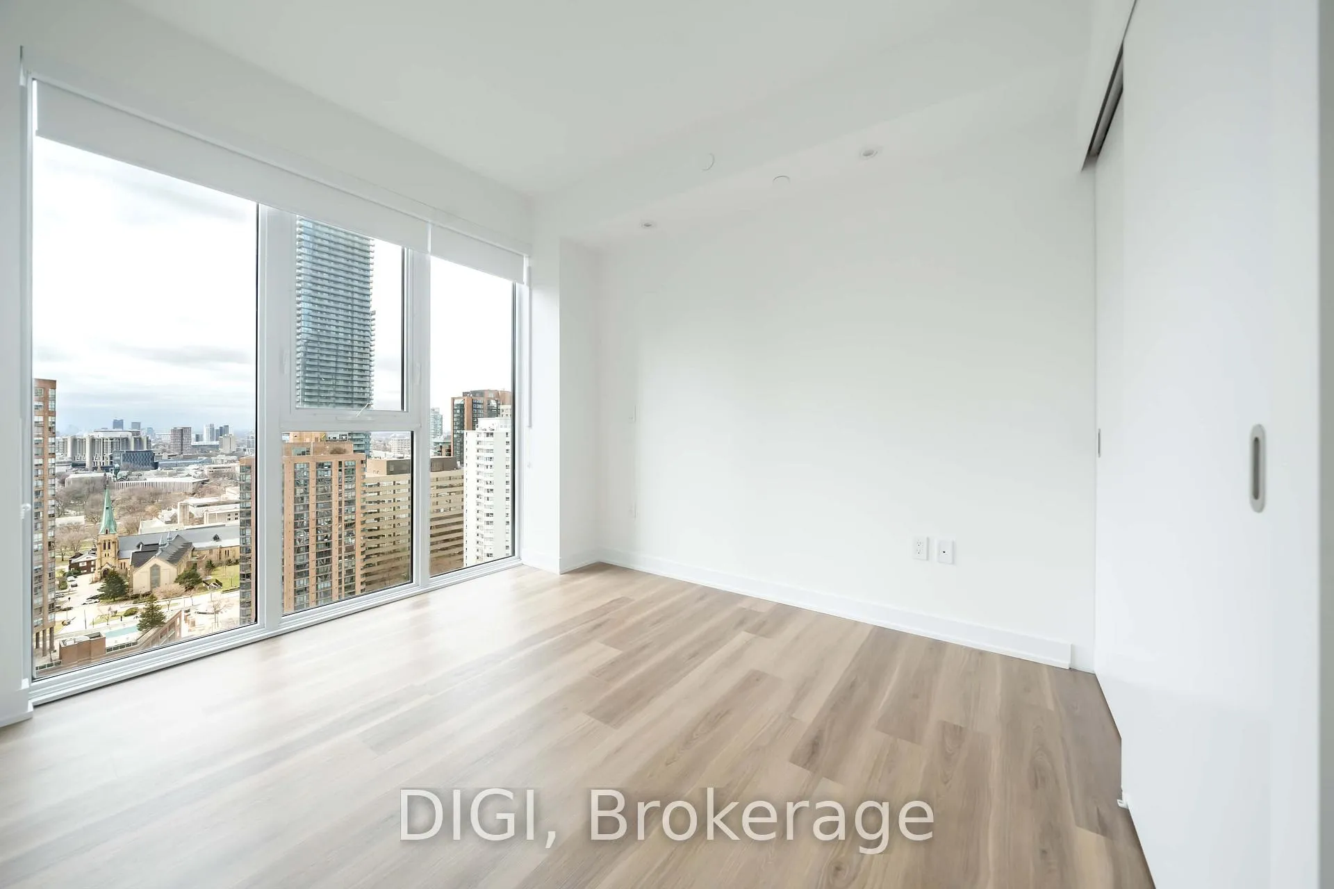 Photo 9 of Unit 2303, 8 Gloucester Street, Toronto, Church-Yonge Corridor — HOMEH