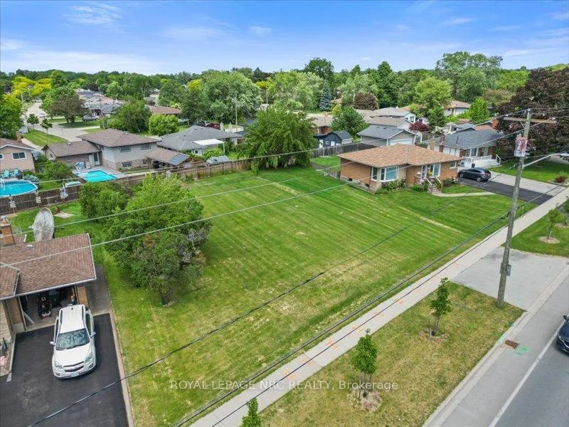 Photo 6 of 267 Lakeshore Road, St. Catharines, Lakeshore — HOMEH