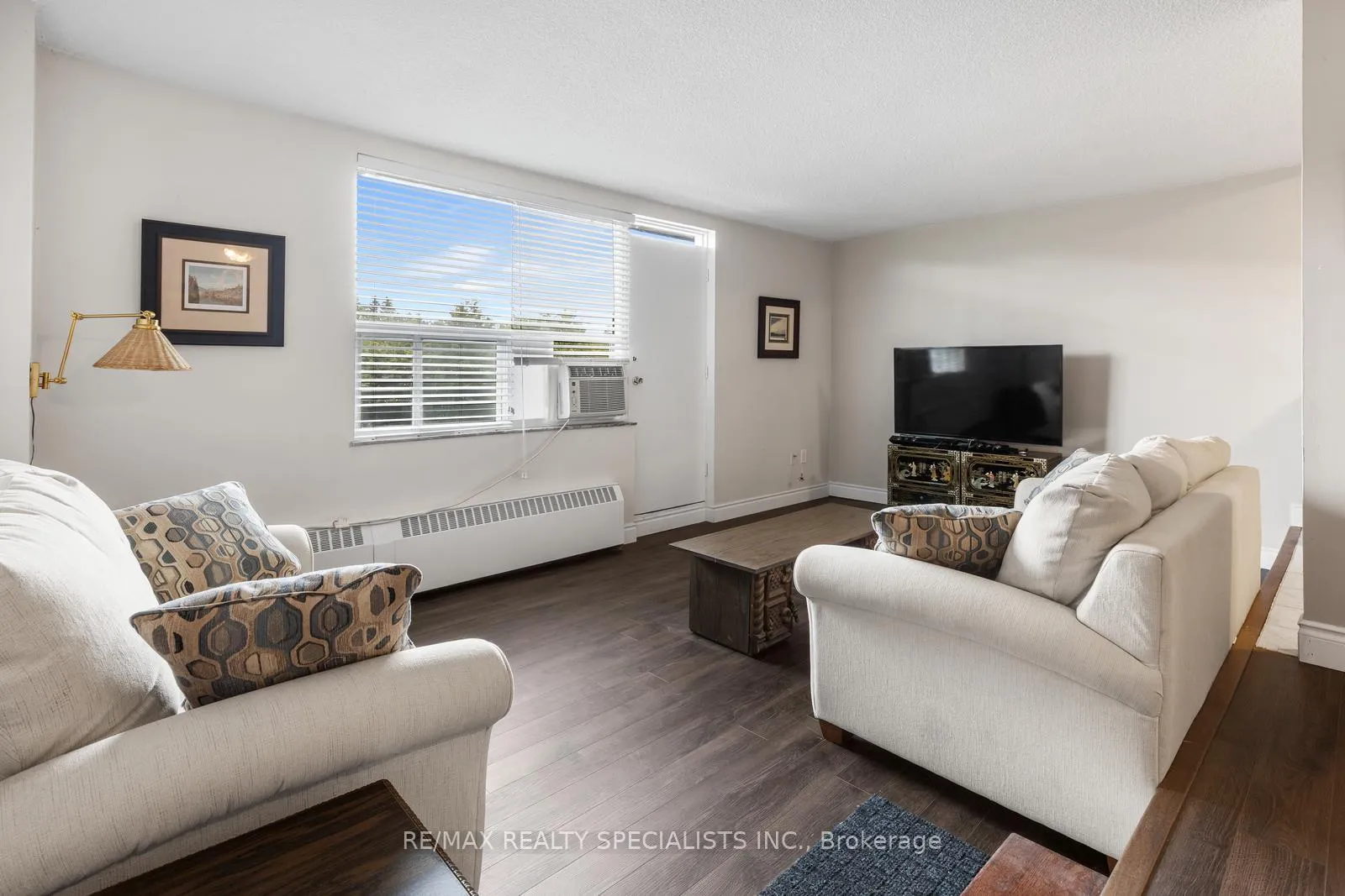 Photo 4 of Unit 301, 49 Queen Street, Mississauga, Port Credit — HOMEH