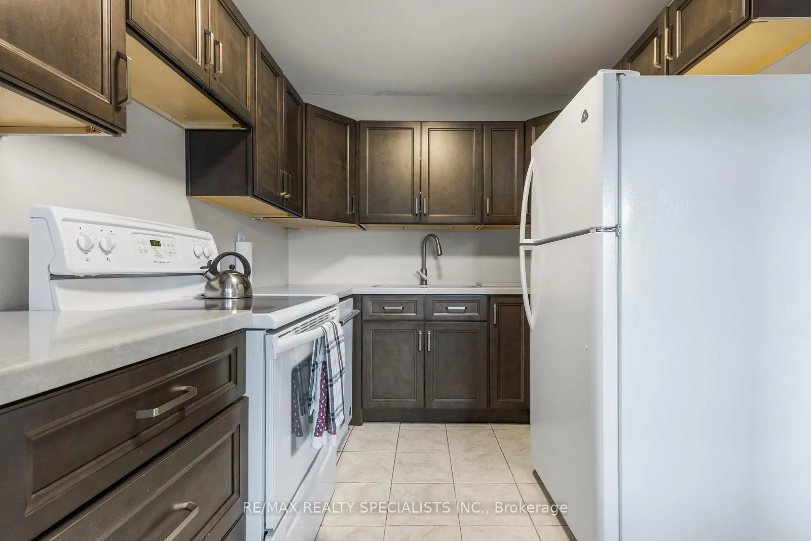 Photo 11 of Unit 301, 49 Queen Street, Mississauga, Port Credit — HOMEH