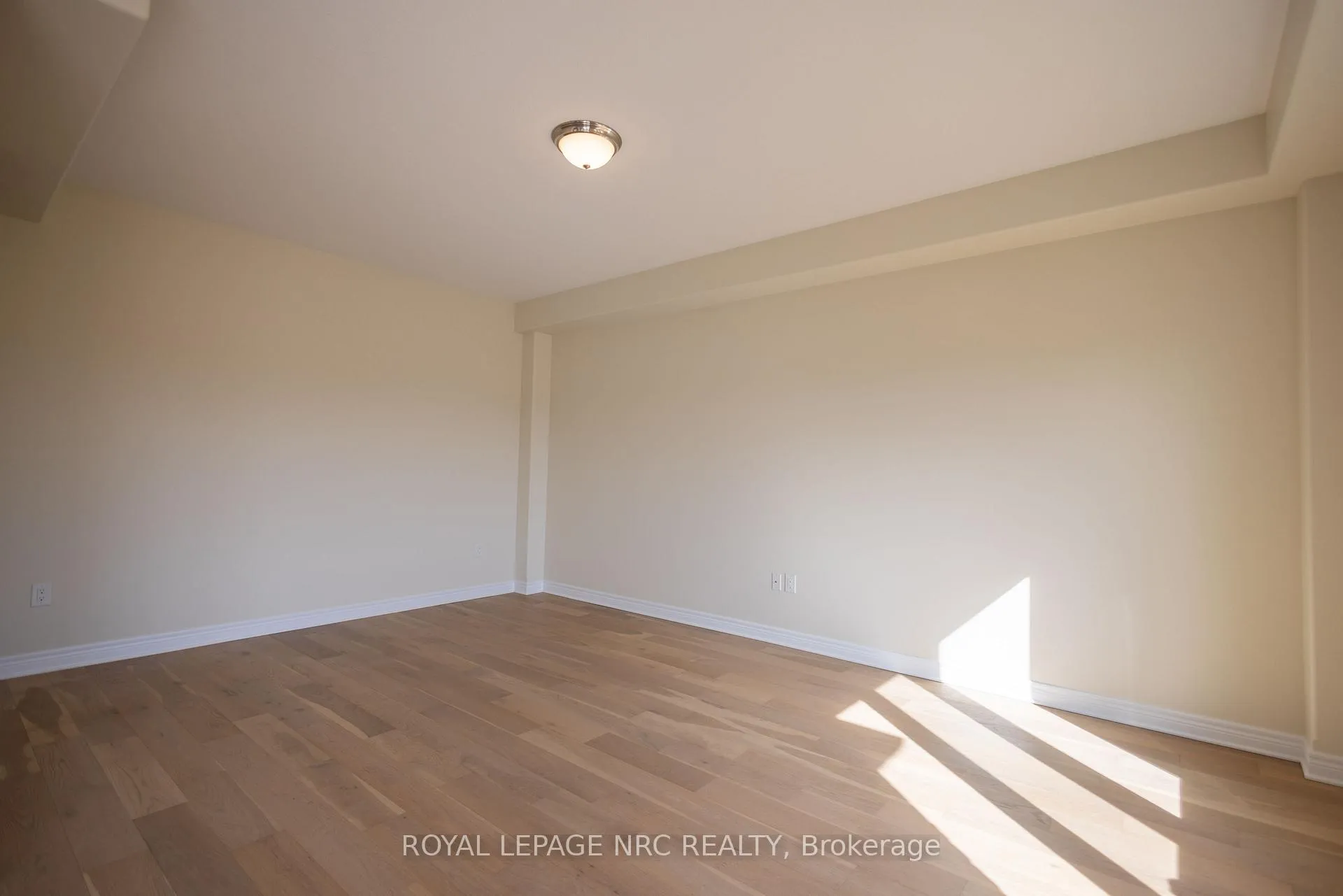 Photo 4 of 33 Cinnamon Street, Thorold, Rolling Meadows — HOMEH