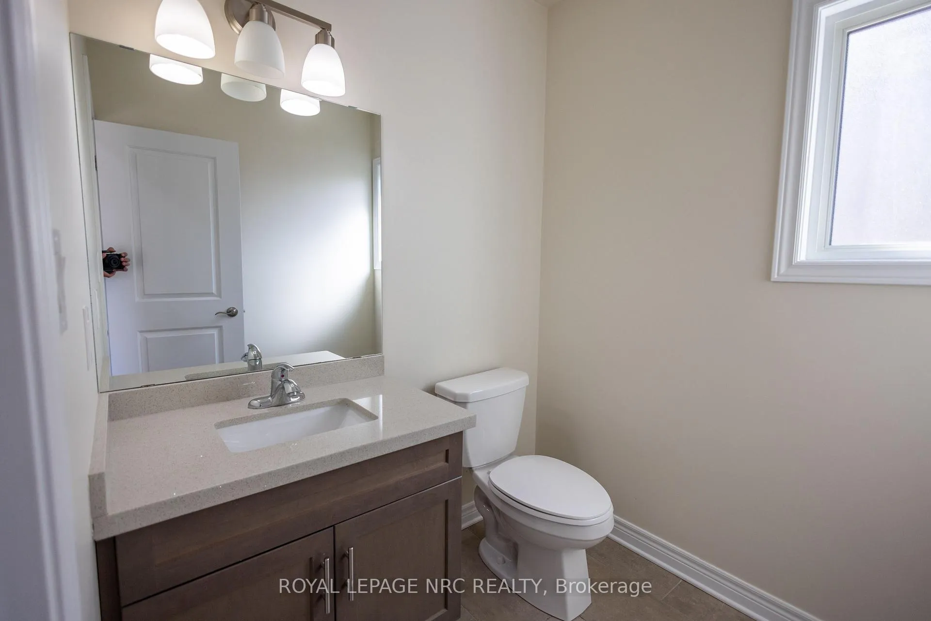 Photo 7 of 33 Cinnamon Street, Thorold, Rolling Meadows — HOMEH