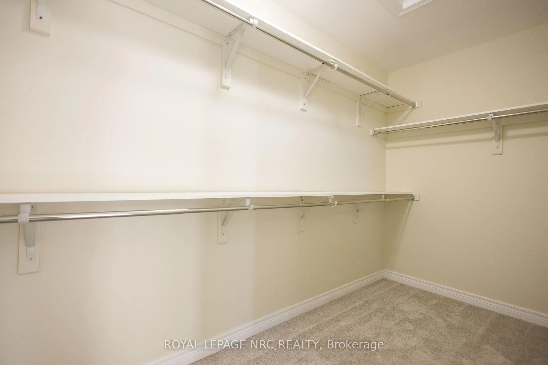 Photo 12 of 33 Cinnamon Street, Thorold, Rolling Meadows — HOMEH
