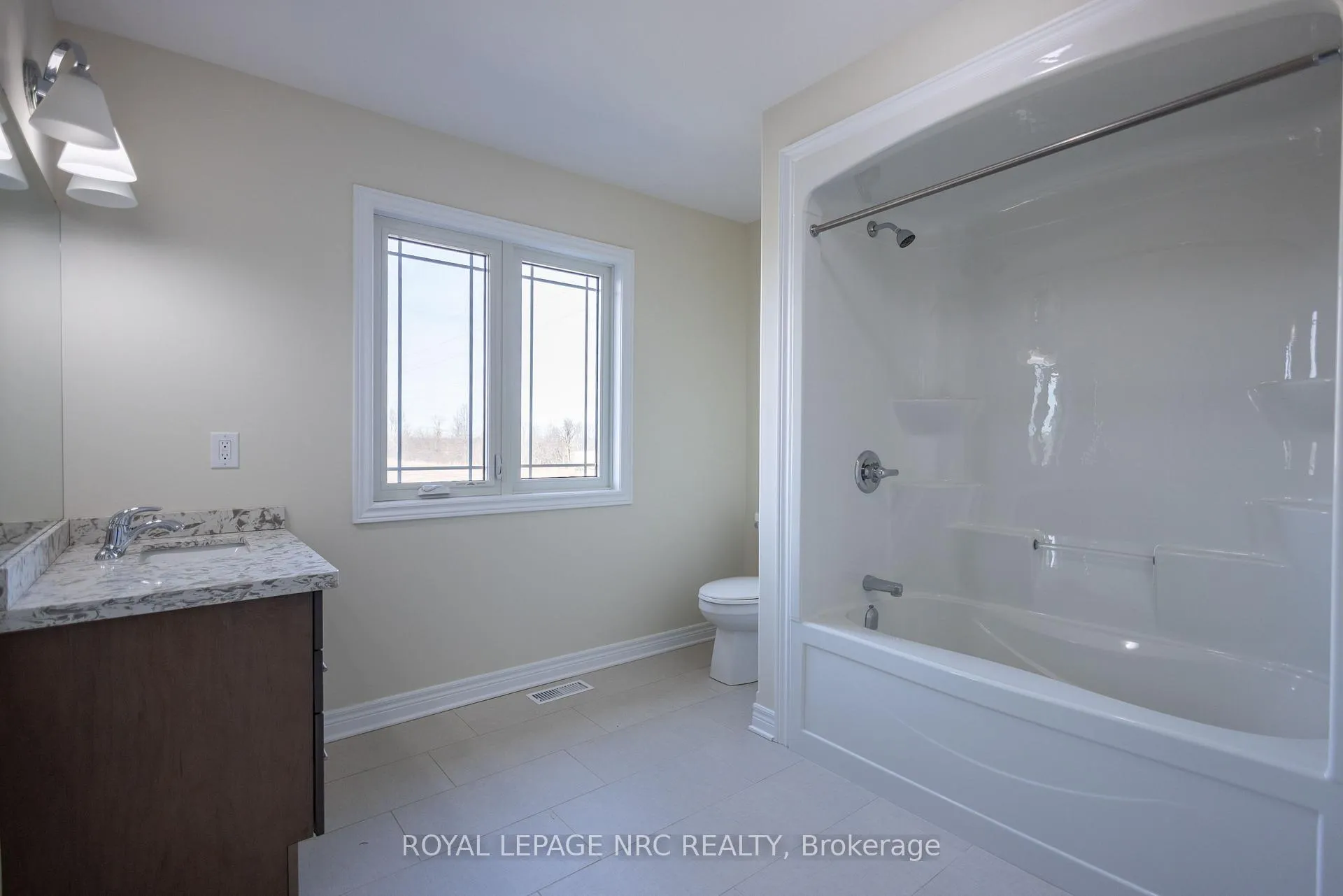 Photo 17 of 33 Cinnamon Street, Thorold, Rolling Meadows — HOMEH