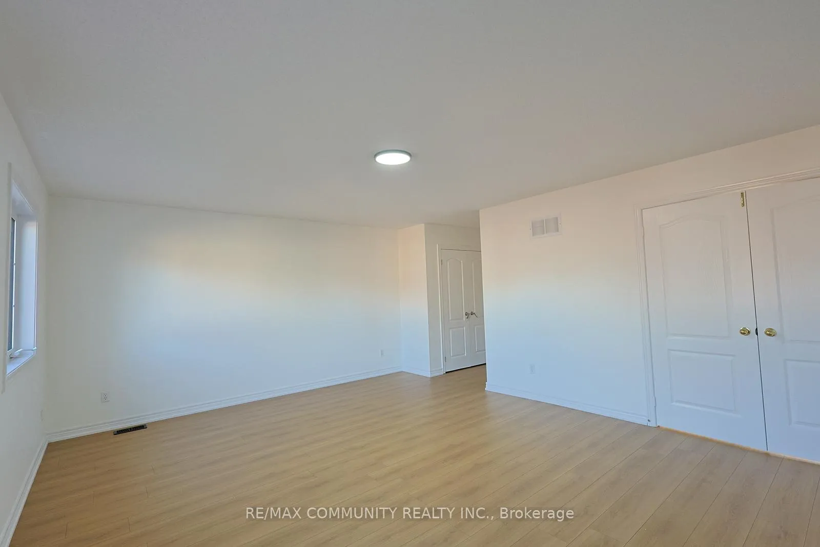 Photo 7 of 29 River Forest Street W, Markham, Rouge Fairways — HOMEH