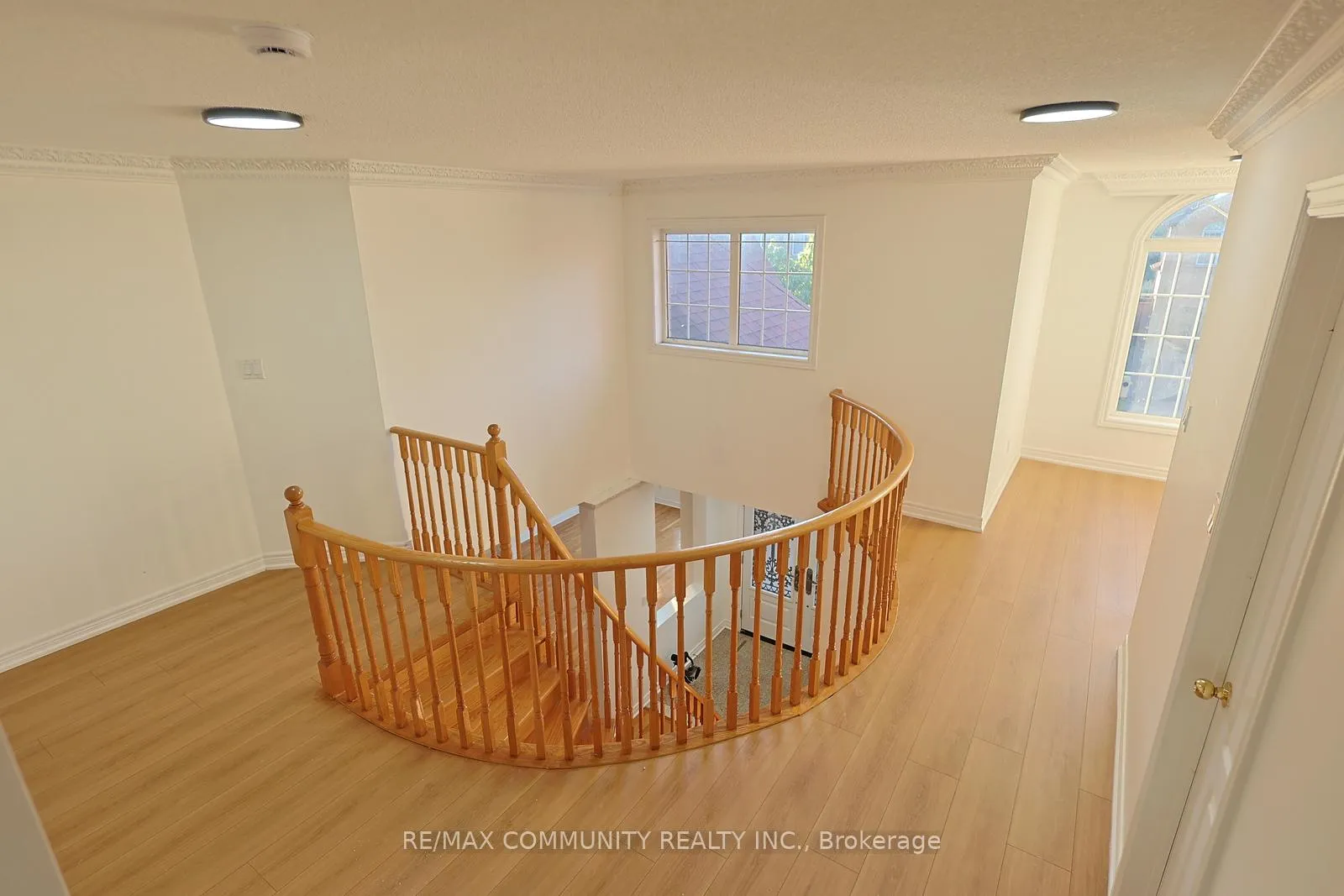 Photo 10 of 29 River Forest Street W, Markham, Rouge Fairways — HOMEH