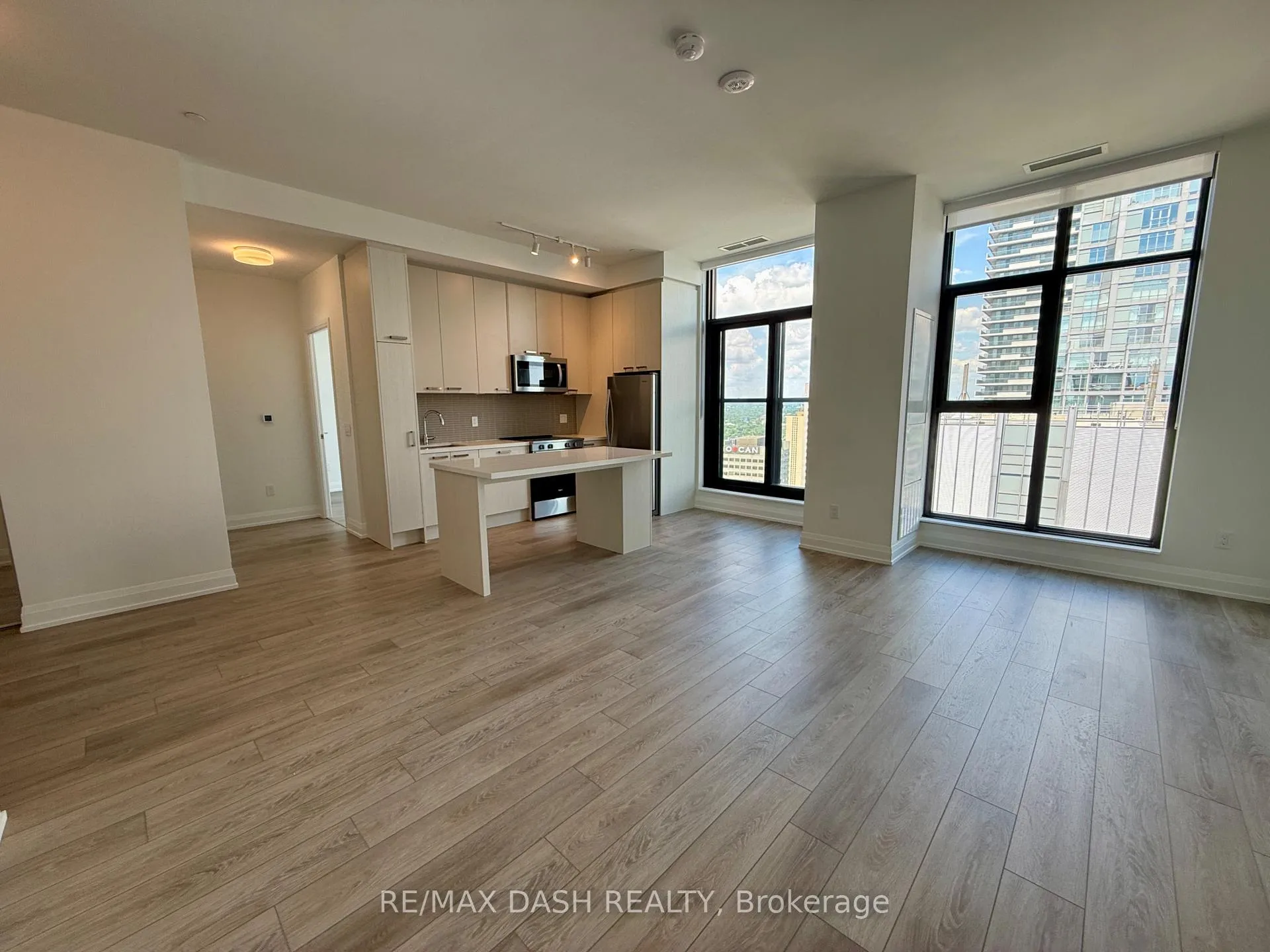 Photo 5 of Unit PH06, 20 Soudan Avenue, Toronto, Mount Pleasant West — HOMEH