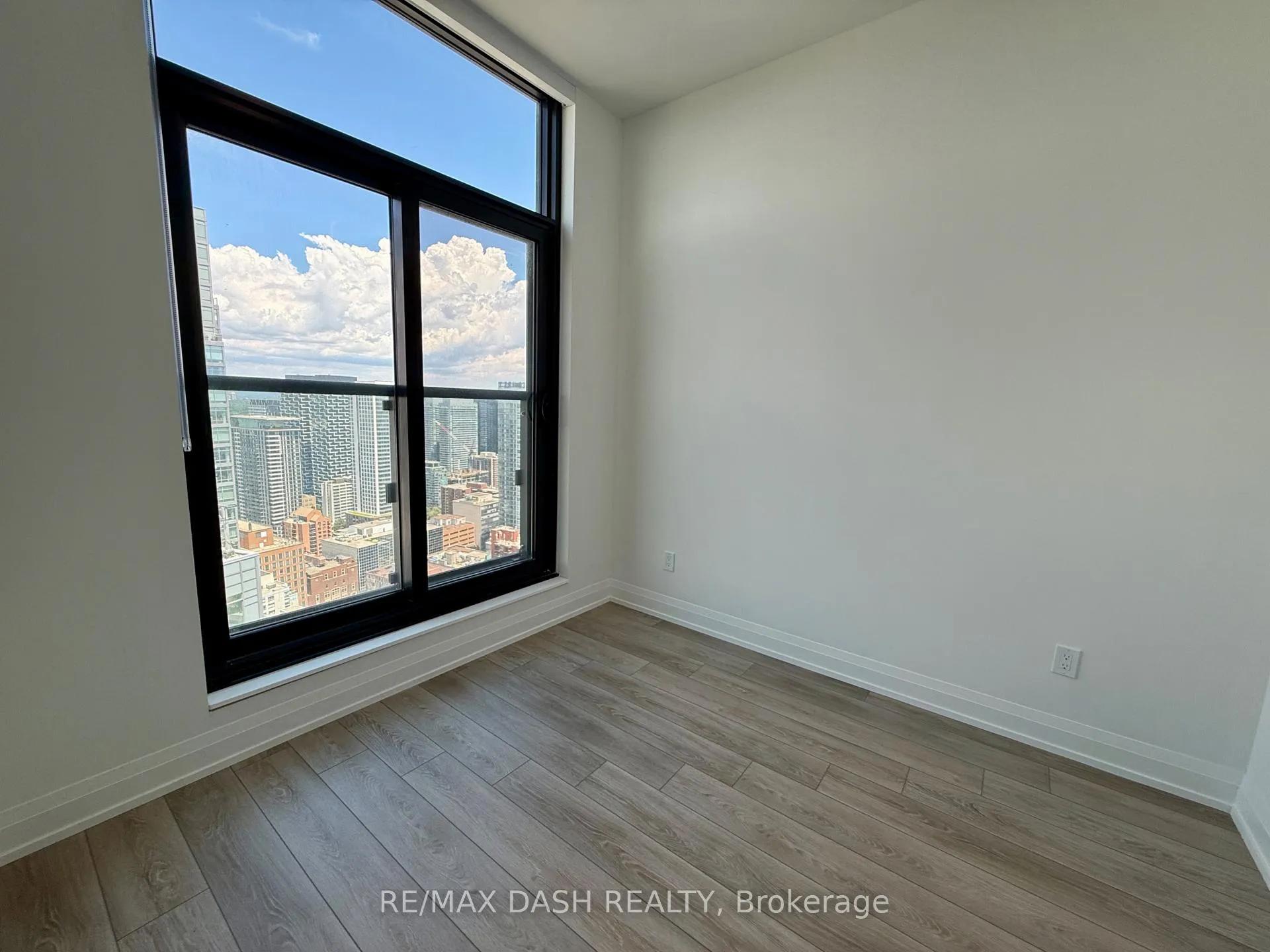 Photo 10 of Unit PH06, 20 Soudan Avenue, Toronto, Mount Pleasant West — HOMEH