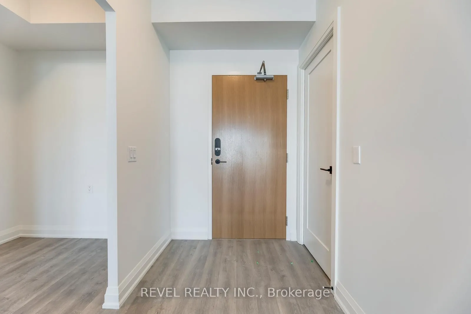Photo 2 of Unit 501, 2369 Danforth Avenue, Toronto, East End-Danforth — HOMEH