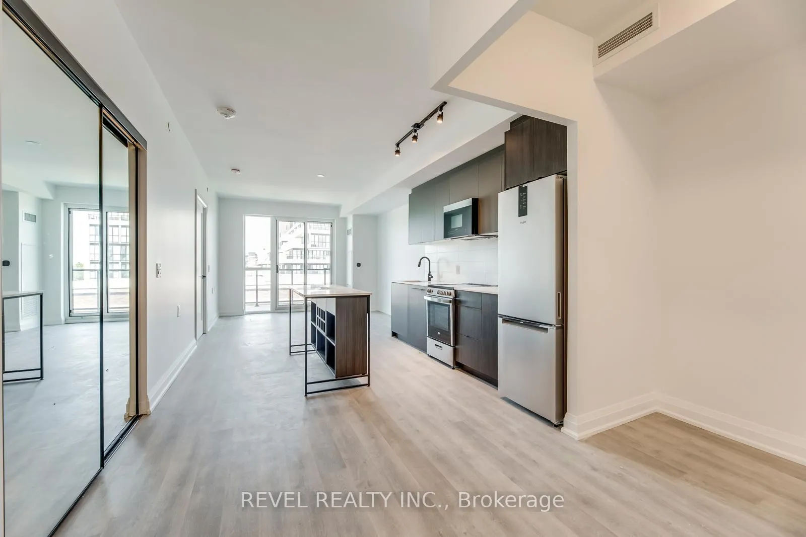 Photo 3 of Unit 501, 2369 Danforth Avenue, Toronto, East End-Danforth — HOMEH