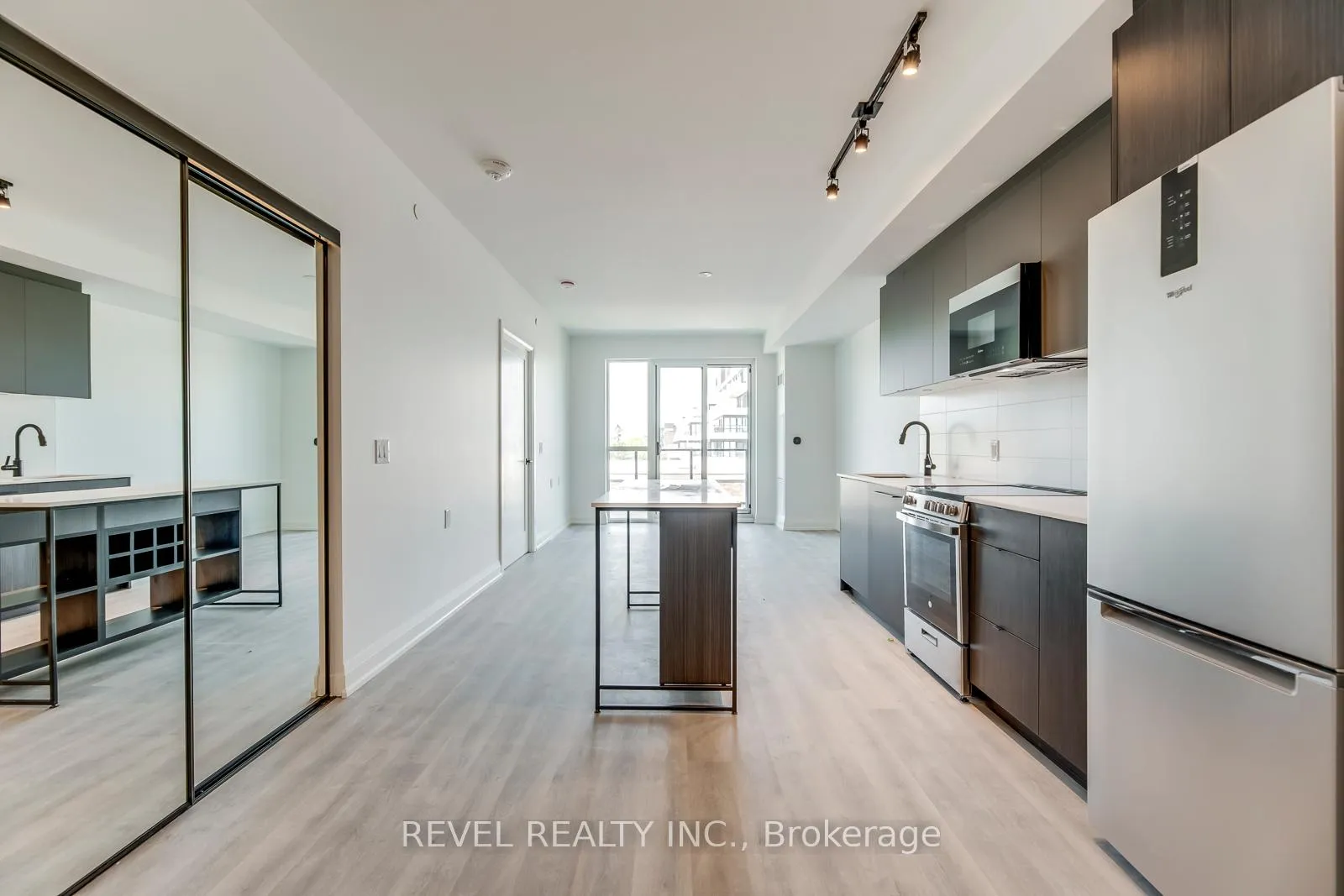 Photo 4 of Unit 501, 2369 Danforth Avenue, Toronto, East End-Danforth — HOMEH