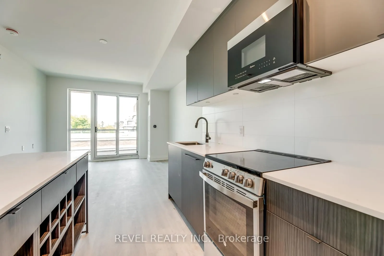Photo 6 of Unit 501, 2369 Danforth Avenue, Toronto, East End-Danforth — HOMEH