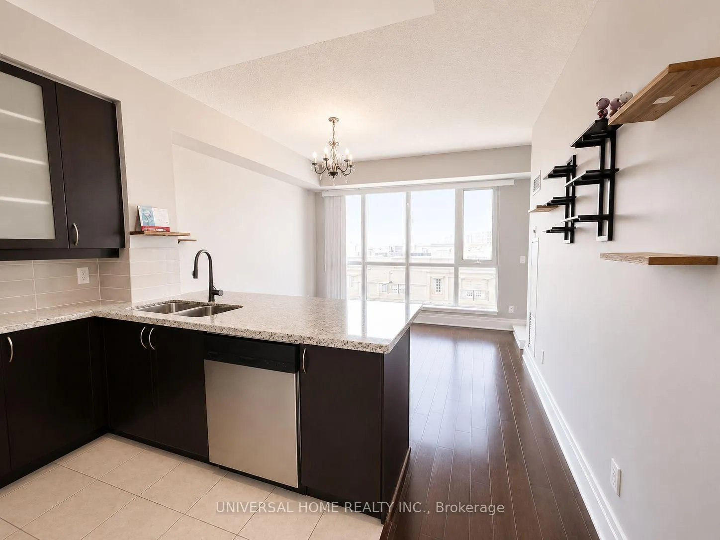 Photo 4 of Unit 501, 39 Upper Duke Crescent, Markham, Unionville — HOMEH