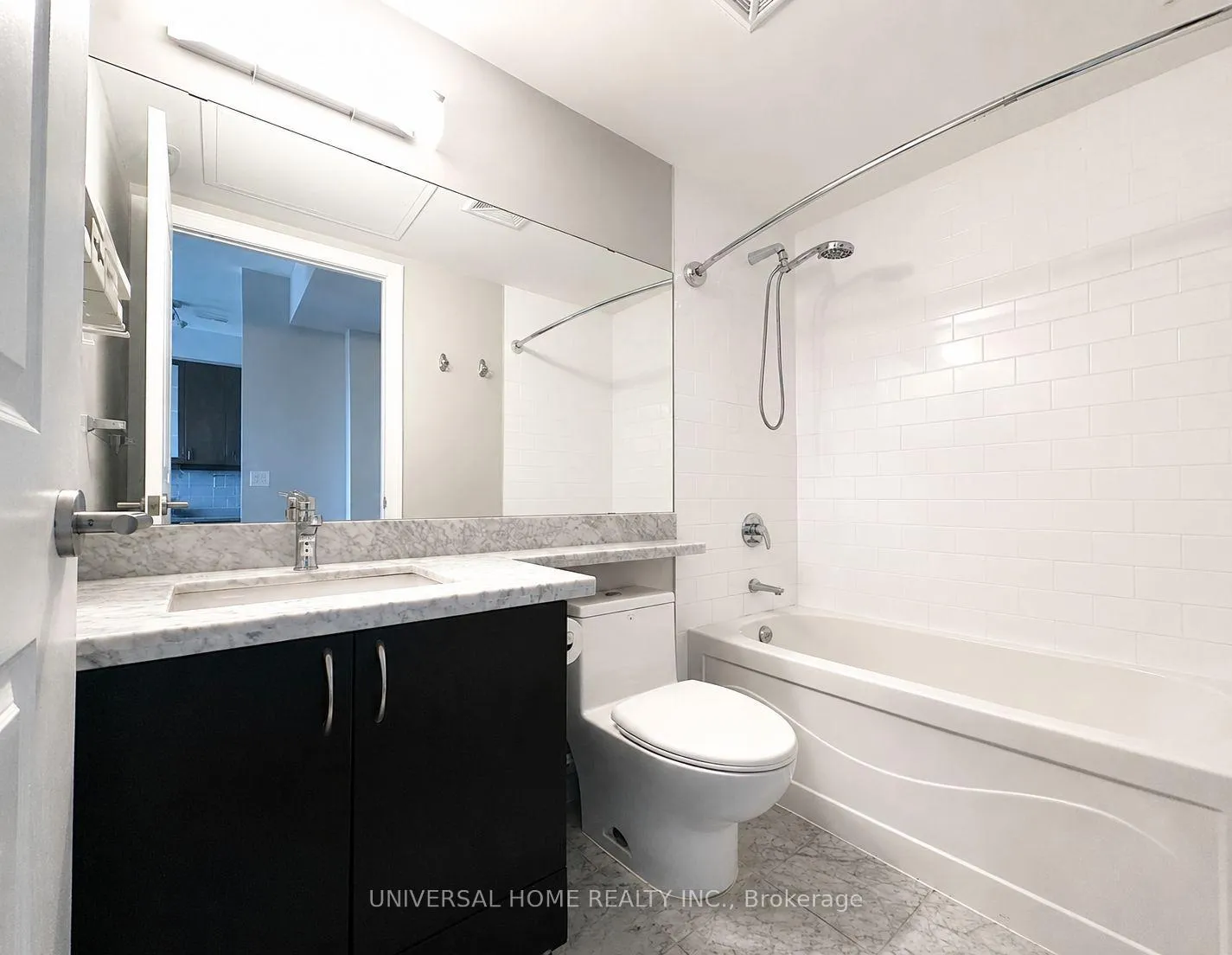 Photo 9 of Unit 501, 39 Upper Duke Crescent, Markham, Unionville — HOMEH
