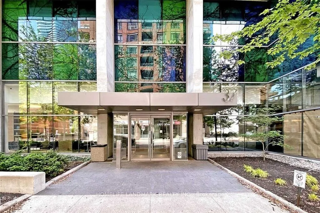 Photo 3 of Unit 608, 37 Grosvenor Street, Toronto, Bay Street Corridor — HOMEH