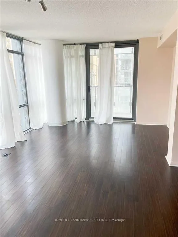 Photo 5 of Unit 608, 37 Grosvenor Street, Toronto, Bay Street Corridor — HOMEH