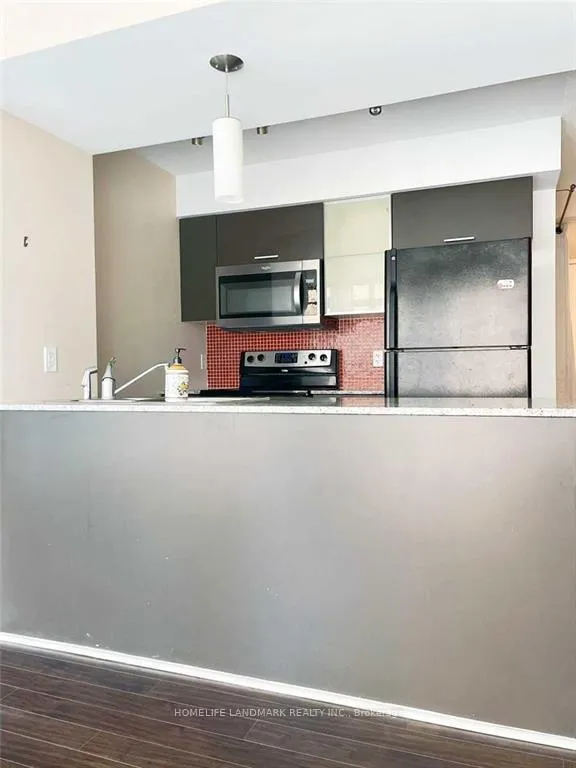 Photo 6 of Unit 608, 37 Grosvenor Street, Toronto, Bay Street Corridor — HOMEH