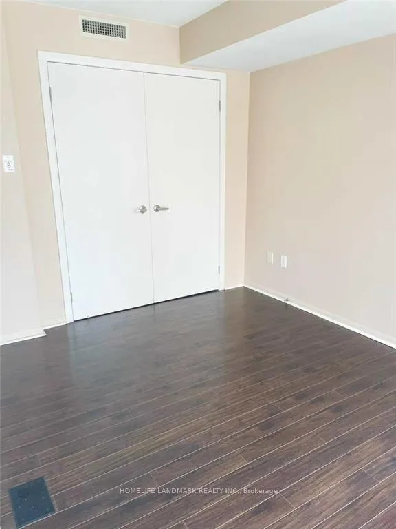 Photo 8 of Unit 608, 37 Grosvenor Street, Toronto, Bay Street Corridor — HOMEH