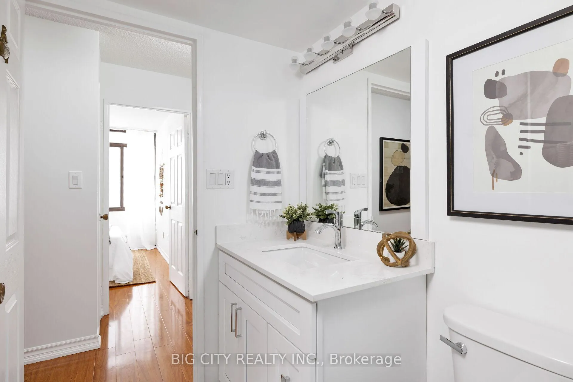 Photo 5 of Unit 1206, 3300 Don Mills Road, North York, Don Valley Village — HOMEH