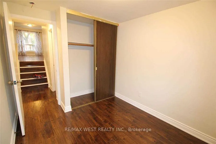 Photo 6 of Unit Upper, 11 Tindale Road, Brampton, Madoc — HOMEH