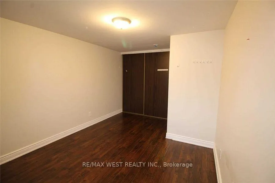 Photo 12 of Unit Upper, 11 Tindale Road, Brampton, Madoc — HOMEH