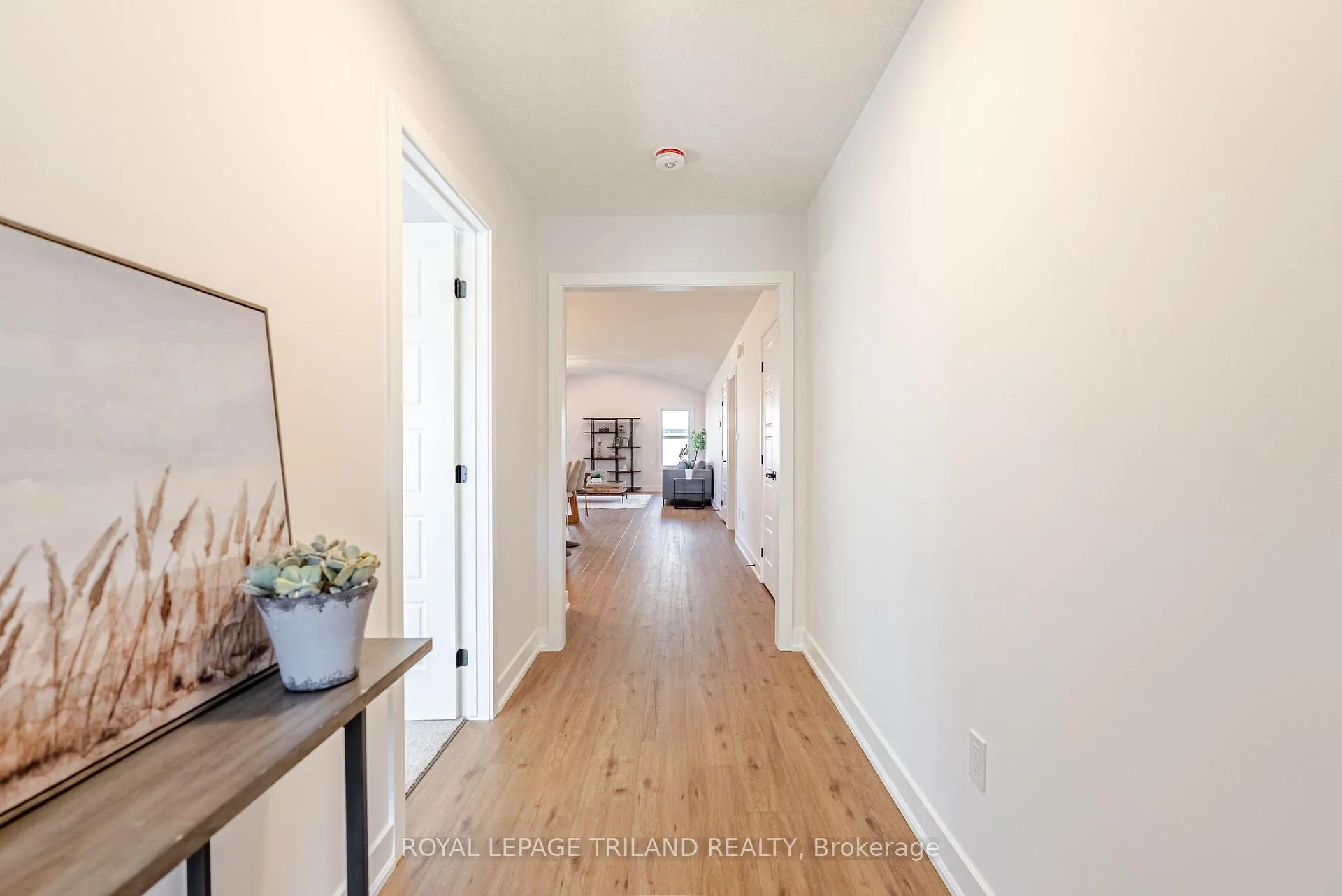 Photo 6 of 134 Styles Drive, St. Thomas — HOMEH