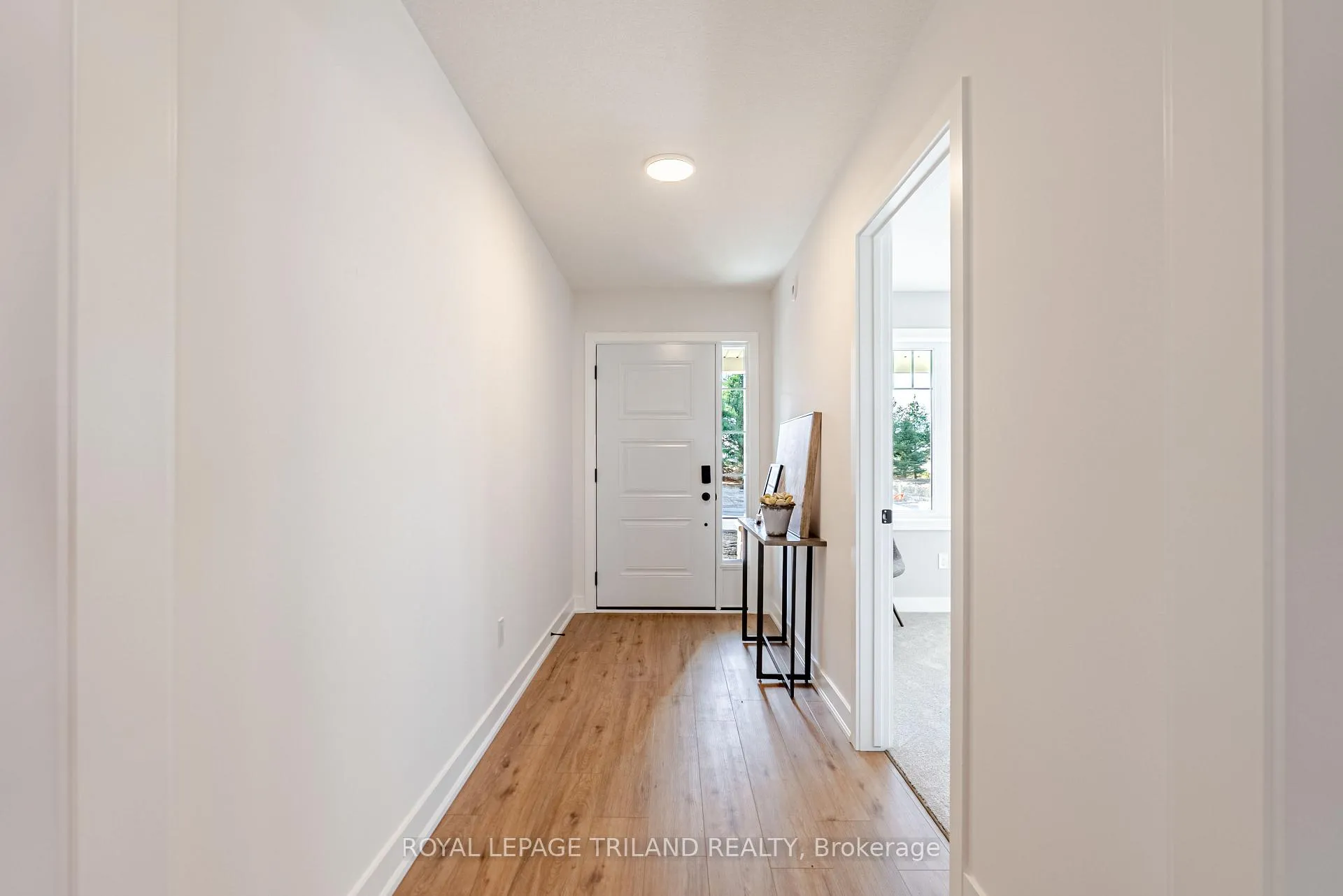 Photo 8 of 134 Styles Drive, St. Thomas — HOMEH