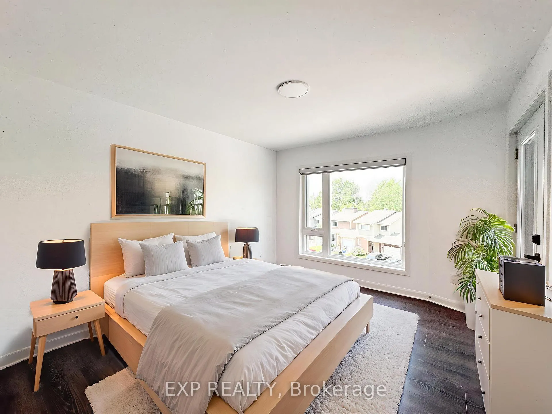 Photo 13 of Unit E, 25 Fair Oaks Crescent E, Ottawa, Craig Henry/Woodvale — HOMEH