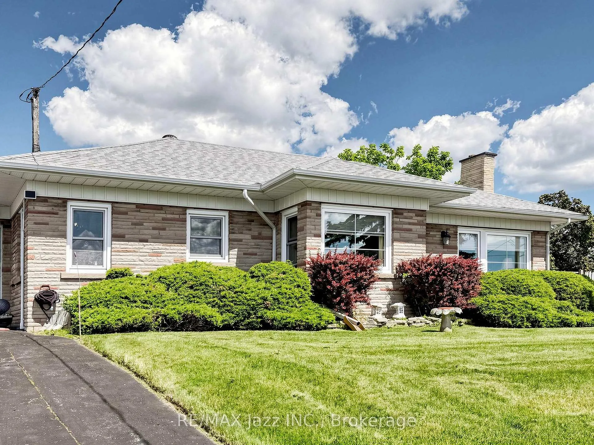 Photo 6 of 83 Stevenson Road N, Oshawa, McLaughlin — HOMEH