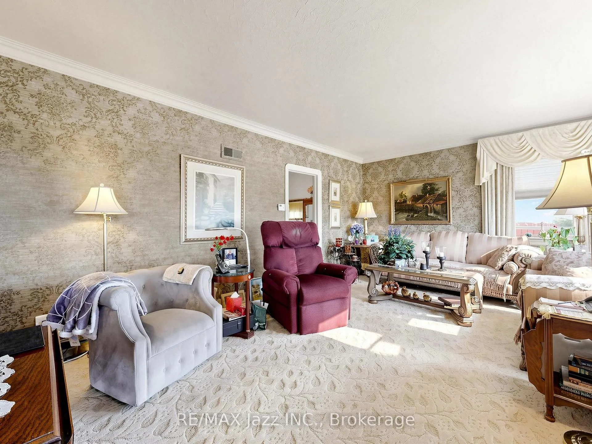 Photo 9 of 83 Stevenson Road N, Oshawa, McLaughlin — HOMEH