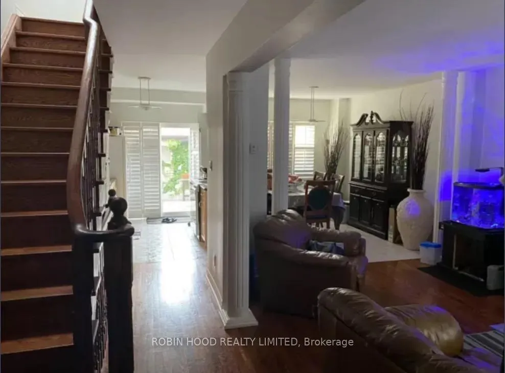 Photo 10 of 30 Coolmine Road, Toronto, Little Portugal — HOMEH