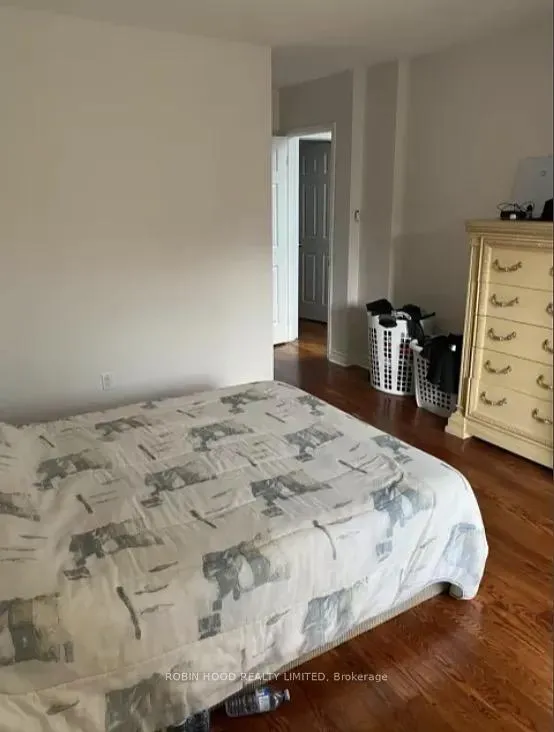 Photo 12 of 30 Coolmine Road, Toronto, Little Portugal — HOMEH