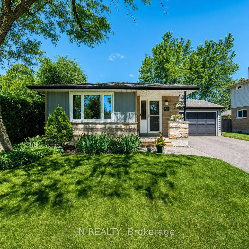 Photo 1 of 32 Barkwood Court, Brampton, Madoc — HOMEH