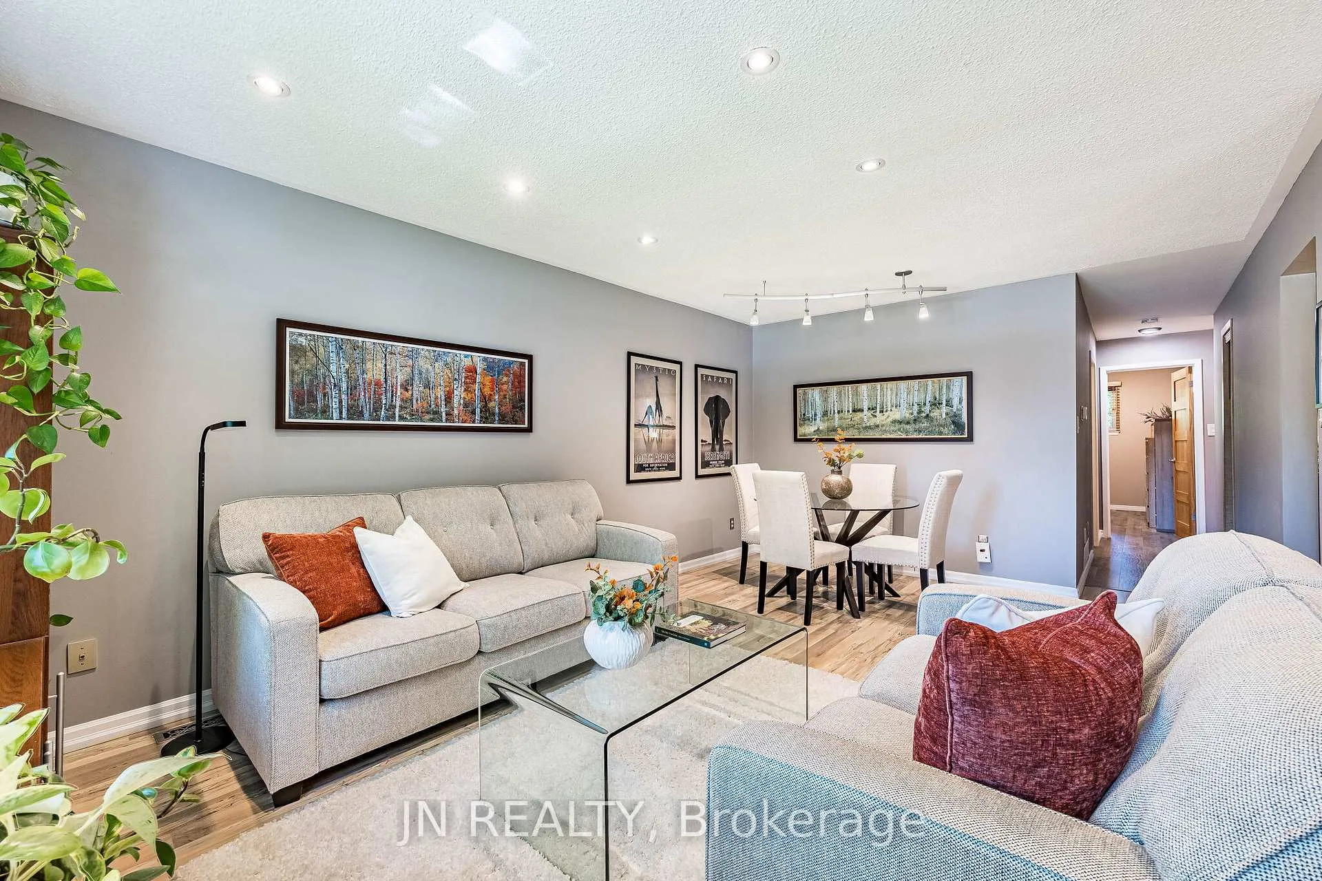 Photo 10 of 32 Barkwood Court, Brampton, Madoc — HOMEH