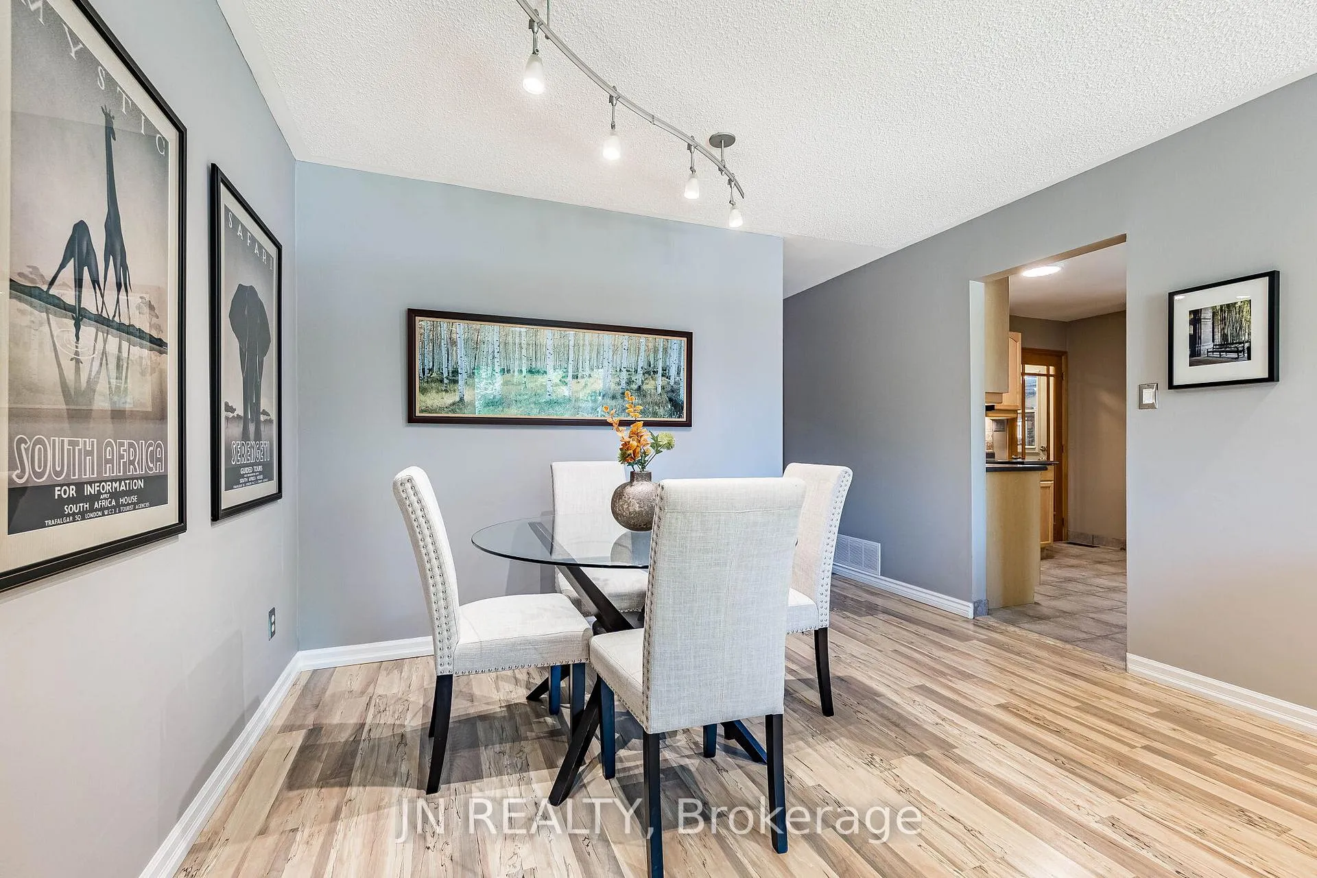 Photo 13 of 32 Barkwood Court, Brampton, Madoc — HOMEH