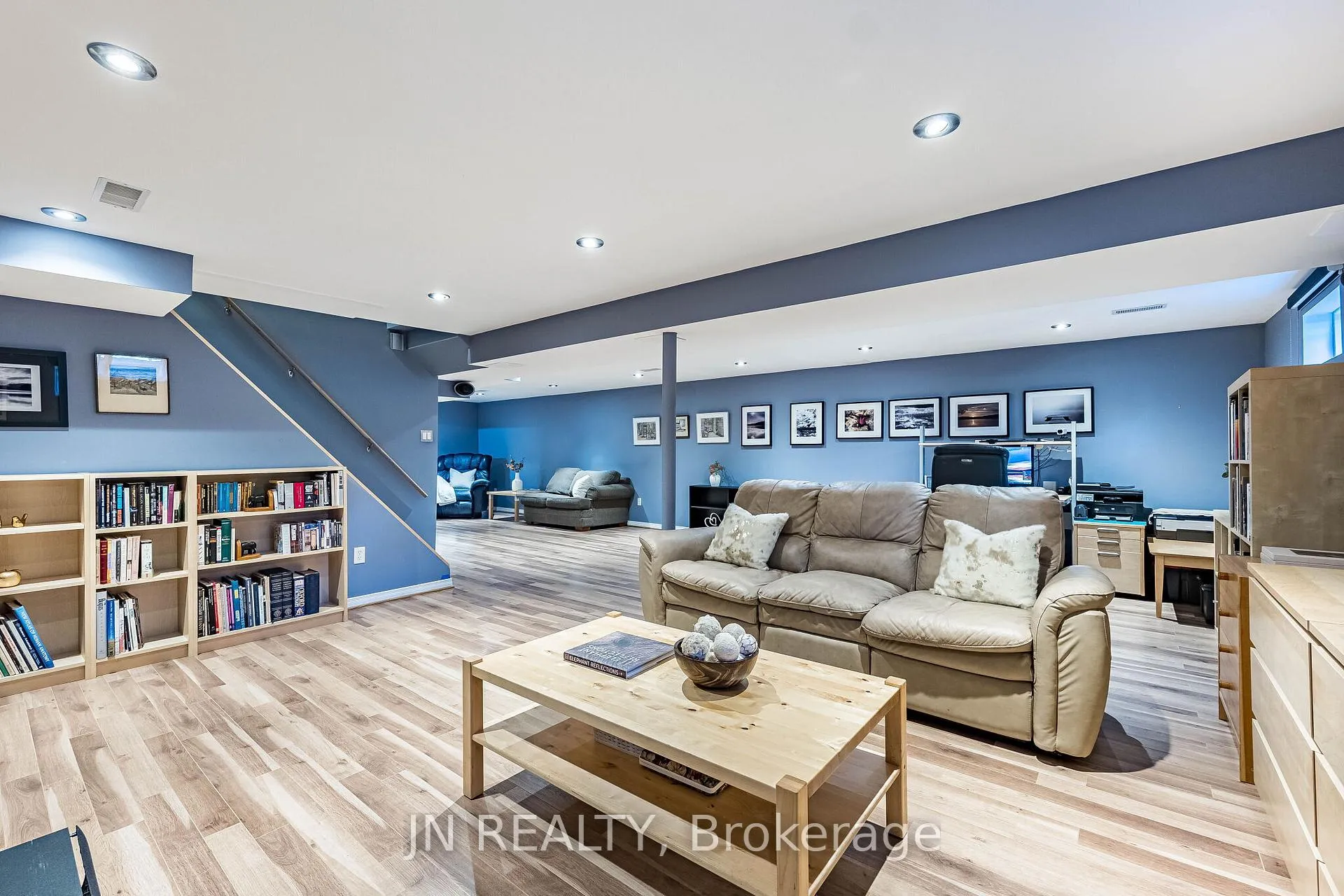 Photo 33 of 32 Barkwood Court, Brampton, Madoc — HOMEH