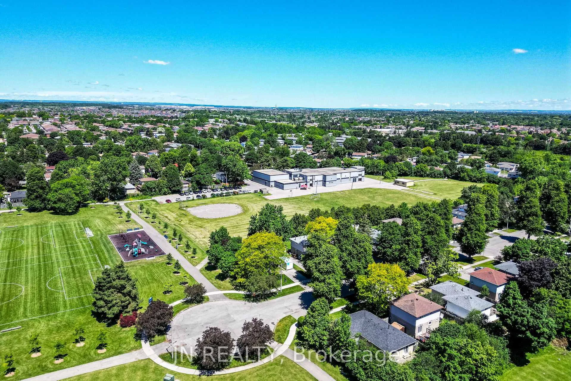 Photo 44 of 32 Barkwood Court, Brampton, Madoc — HOMEH